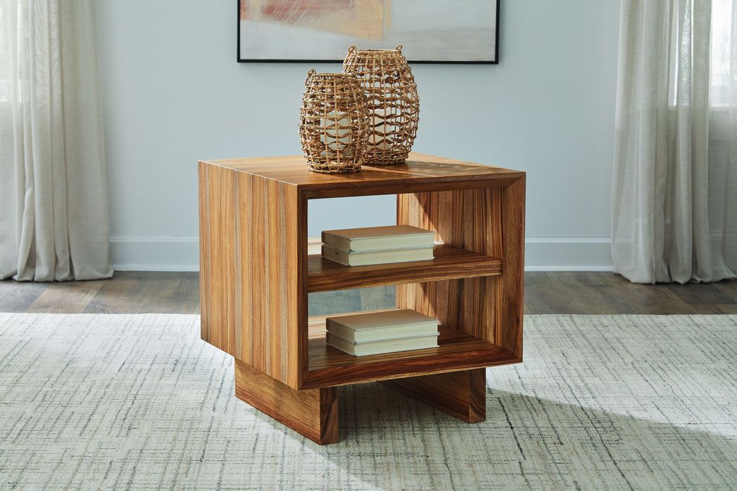 Dressonni - Square End Table - Brown