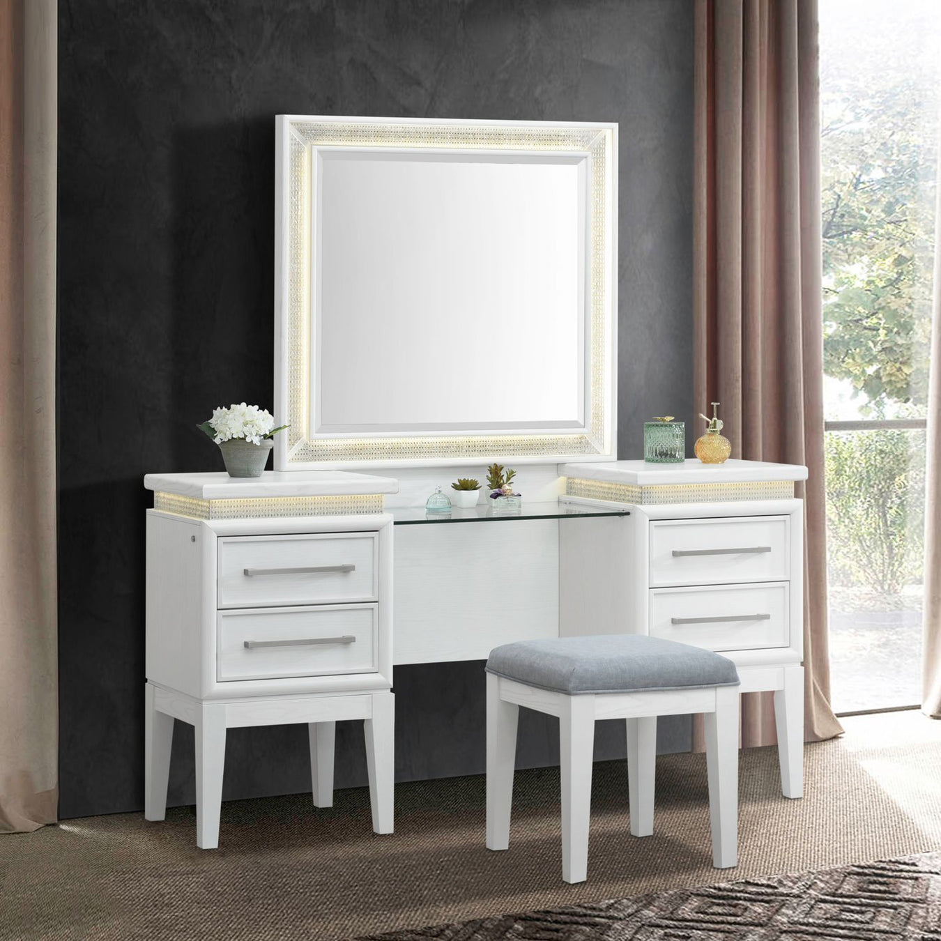 Bedroom > Desks & Vanities